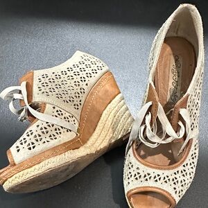 Naughty Monkey genuine, leather Cream and Tan Lace-Up open toe Wedges size 7